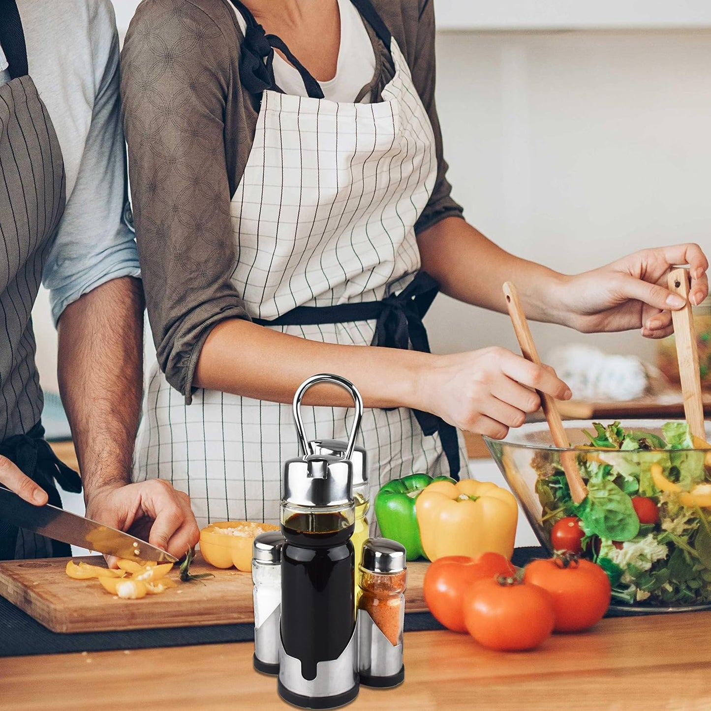 Salt and Pepper Shakers and Oil & Vinegar Dispenser Set with Stainless Steel Holder – Leak Proof Kitchen Condiment Set, Easy to Use Modern Glass Bottles for Cooking and Dining